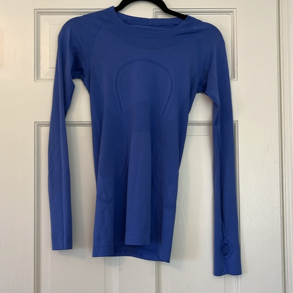Long Sleeve Lululemon Top!